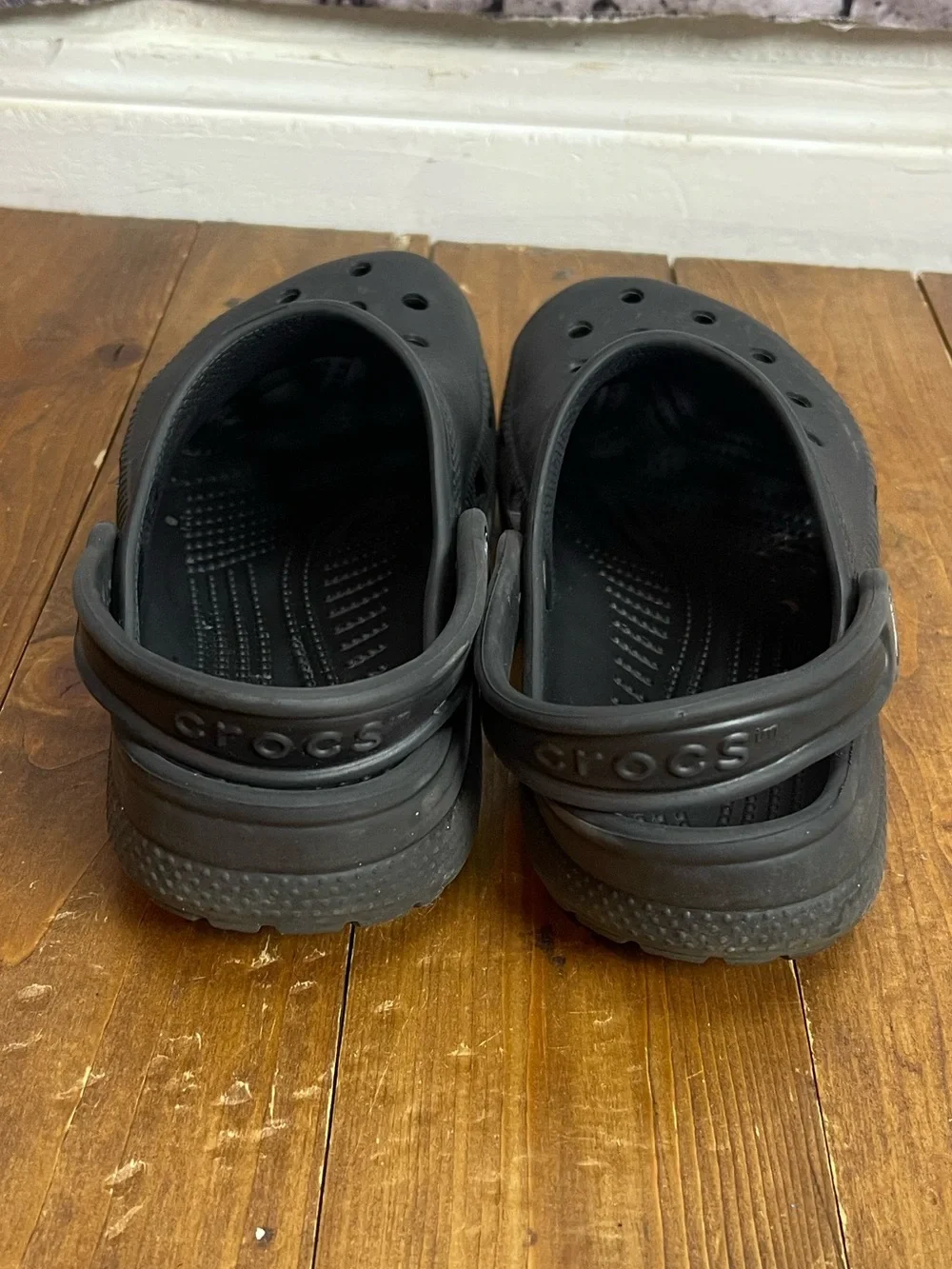 Crocs black foam clogs kids size 3
